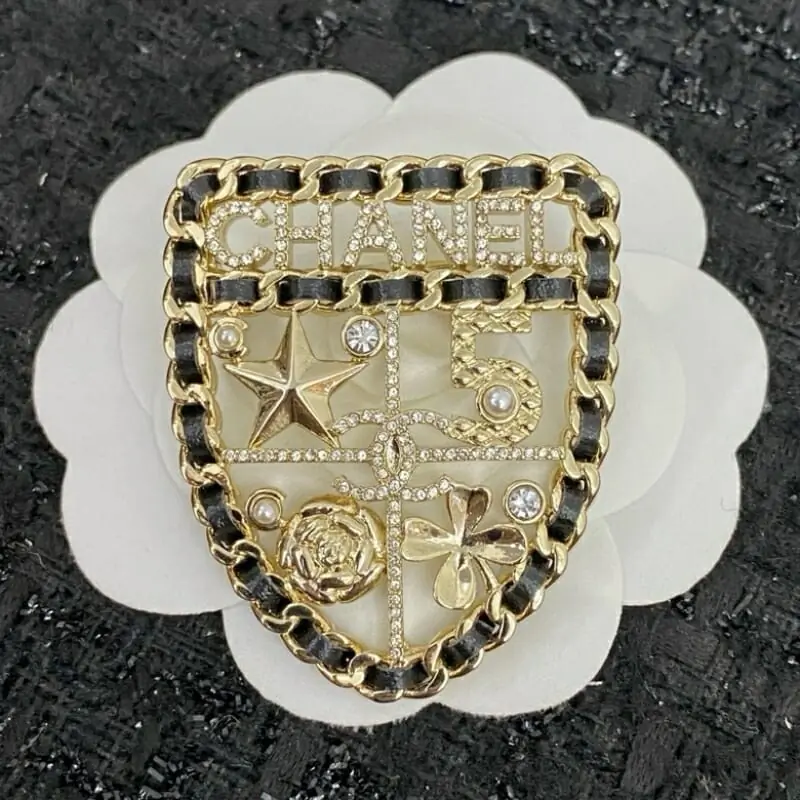 chanel brooches pour femme s_121aa551